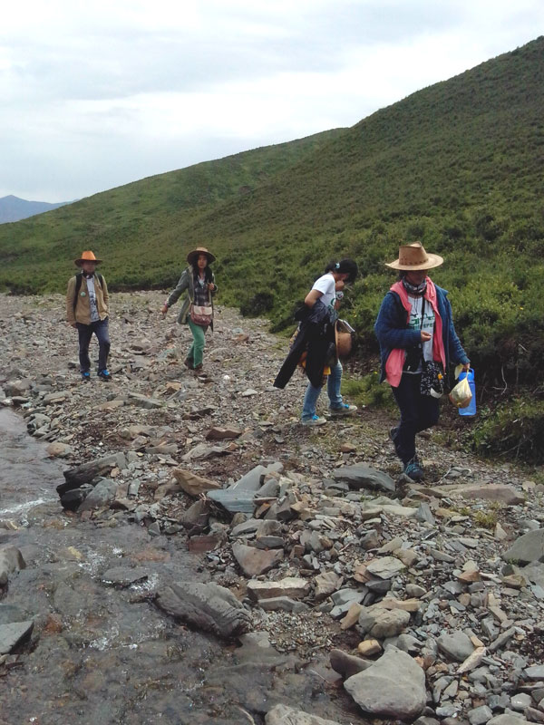 7��22�գ��m�ݴ�W�Gɫ�I�F꠹������c���򌍵��{����꠆T�������ص��������f�ֲ����݈���r������ι�B���h��׃���ȷ����M���˴��µ��˽����D��꠆T���ڮ����M��ֲ����R������