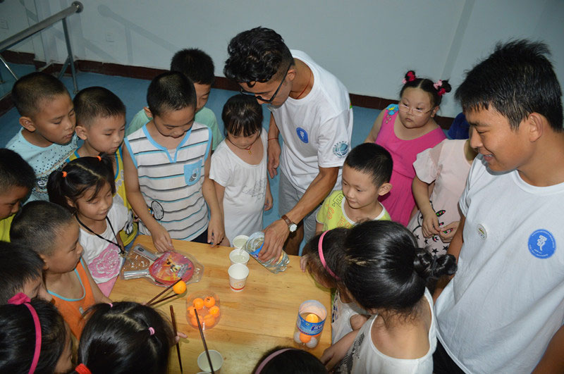 ����׌������������뼯�w��־Ը�ߎ��I(l��ng)���ӂ��汧�F(tu��n)����ƹ���򡢊Aƹ������Ʊ��Α�