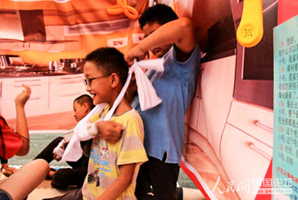 �Έ@������С�����ݾ�ģ�M������