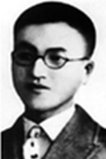 ͯ�L(zh��ng)�s��1907��1934��20���o(j��)�o(w��)�a(ch��n)�A��(j��)�Ļ������������ߡ��|�M������ʡ��߅���r�������ݣ����Ց�(zh��n)��(zh��ng)�����I(l��ng)��(d��o)�ˡ��֠N�A�����������A�����L(zh��ng)�s�ȣ�����ʡͩ�ǿh�����(y��ng)�h���ˡ�1925����x���ձ��|���ۇ�(gu��)��W(xu��)�A(y��)�Ƶ�һ�ߵȌW(xu��)У����У���g�����Ї�(gu��)���a(ch��n)�h��1930��3���c��(chu��ng)���Ї�(gu��)��������(li��n)�ˣ���ԓ�M���l(f��)����֮һ���������h����ָ�ɣ��Ⱥ��(d��n)���й�����ʡί��ӛ�������ί��ӛ�����B��ί��ӛ��1931��11�����й��M��ʡί�|�M��ί��ӛ��1934��3��21��������hʮ��ƺ�ďR���c������(zh��n)�Р�����