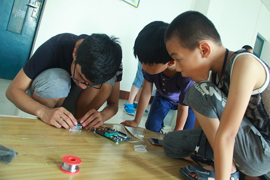 �Ї�ʯ�ʹ�W���A�|������֮�������̈F��ɽ�|ʡ�S�u�����_�l�^ᘌ����չ��ˆT��Ů�����؃�ͯ�_չ�����ӣ����H�_�O�Z�����n�̽̌W��߀�_չҕ�l�̌W��ħ�g��ħ�����L�����dȤ��n�̡� (3)