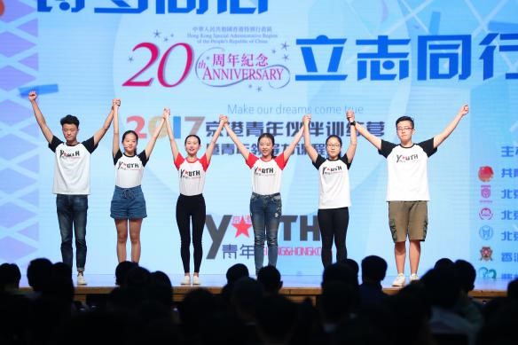 首都部分高校大學生實踐團進行了路演介紹,圖為北京科技大學學生。 崔睿 攝