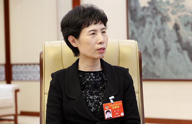 全國政協(xié)委員、中國貿(mào)促會(huì)會(huì)長高燕：推動(dòng)全方位對(duì)外開放 促進(jìn)外貿(mào)穩(wěn)中提質(zhì)